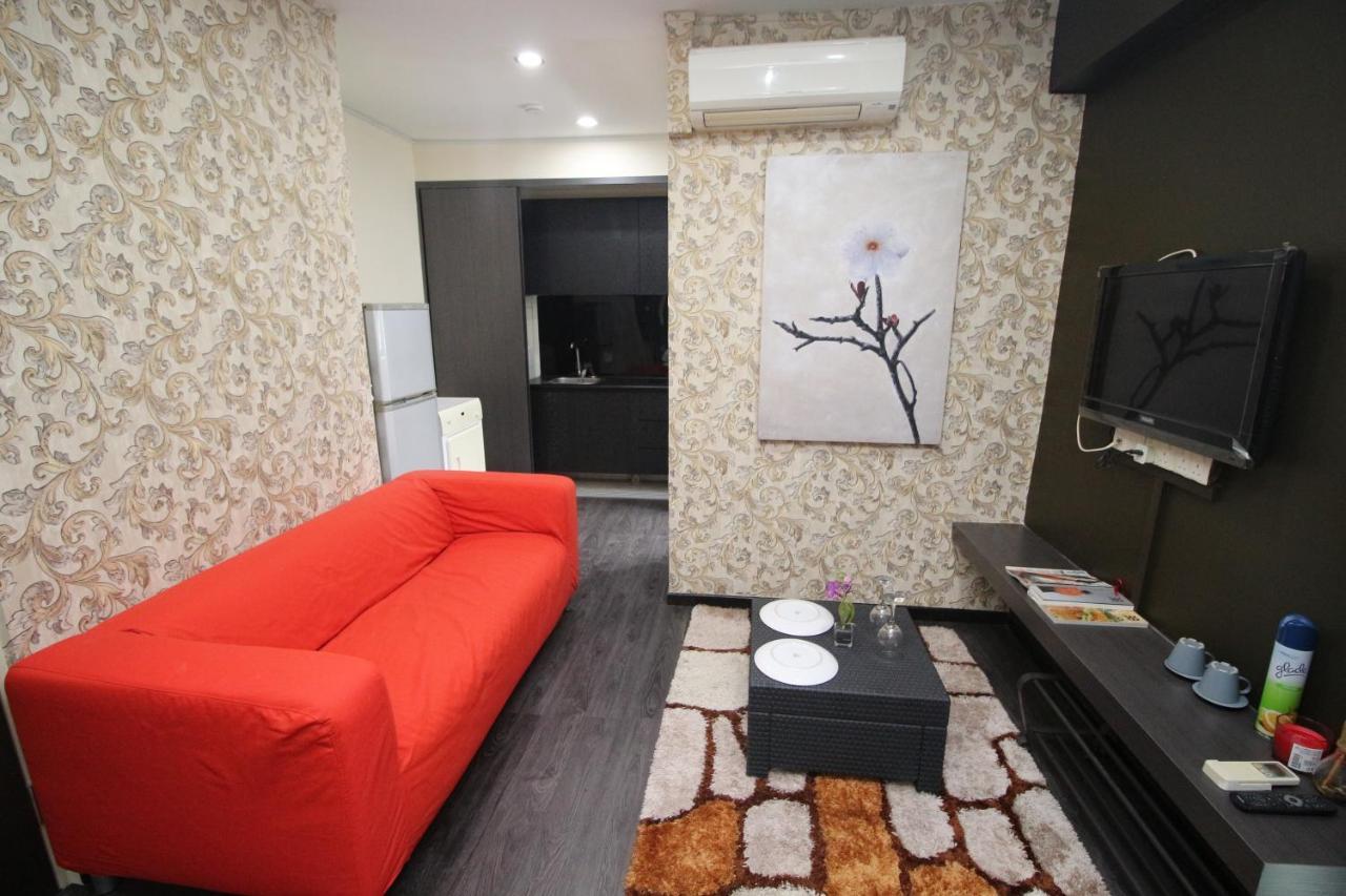 Jjh Serviced Apartments Near Serangoon Mrt Singapore Exteriör bild